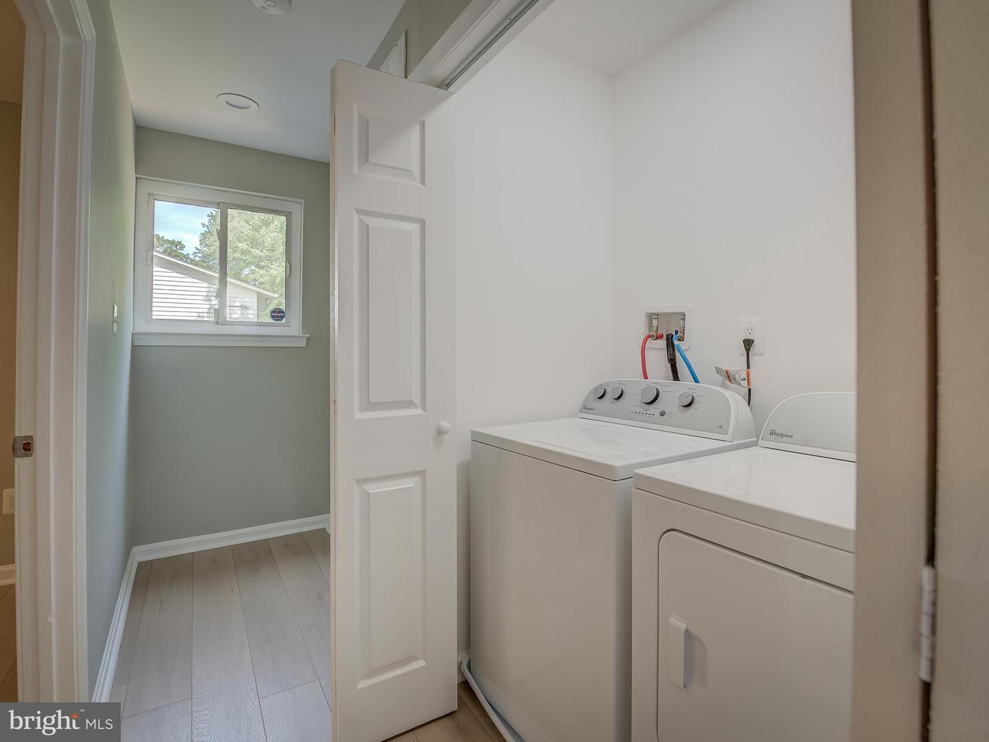 6812 LANDOR LN, SPRINGFIELD, Virginia 22152, 5 Bedrooms Bedrooms, ,4 BathroomsBathrooms,Residential,For sale,6812 LANDOR LN,VAFX2254344 MLS # VAFX2254344