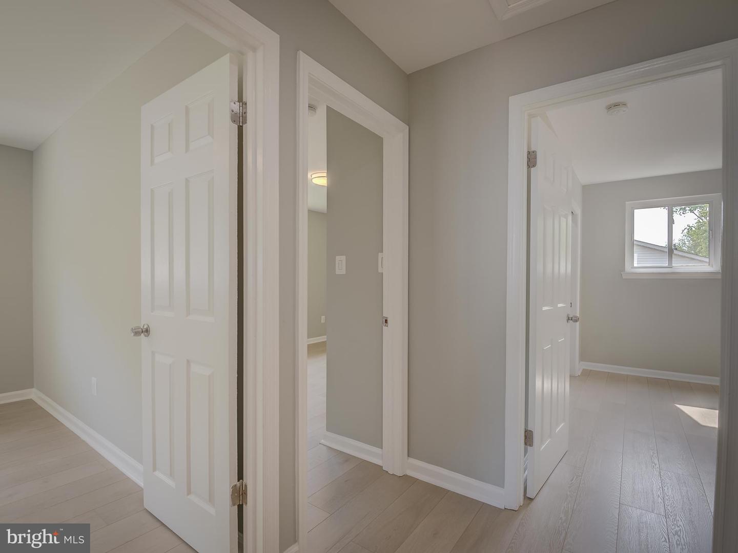 6812 LANDOR LN, SPRINGFIELD, Virginia 22152, 5 Bedrooms Bedrooms, ,4 BathroomsBathrooms,Residential,For sale,6812 LANDOR LN,VAFX2254344 MLS # VAFX2254344