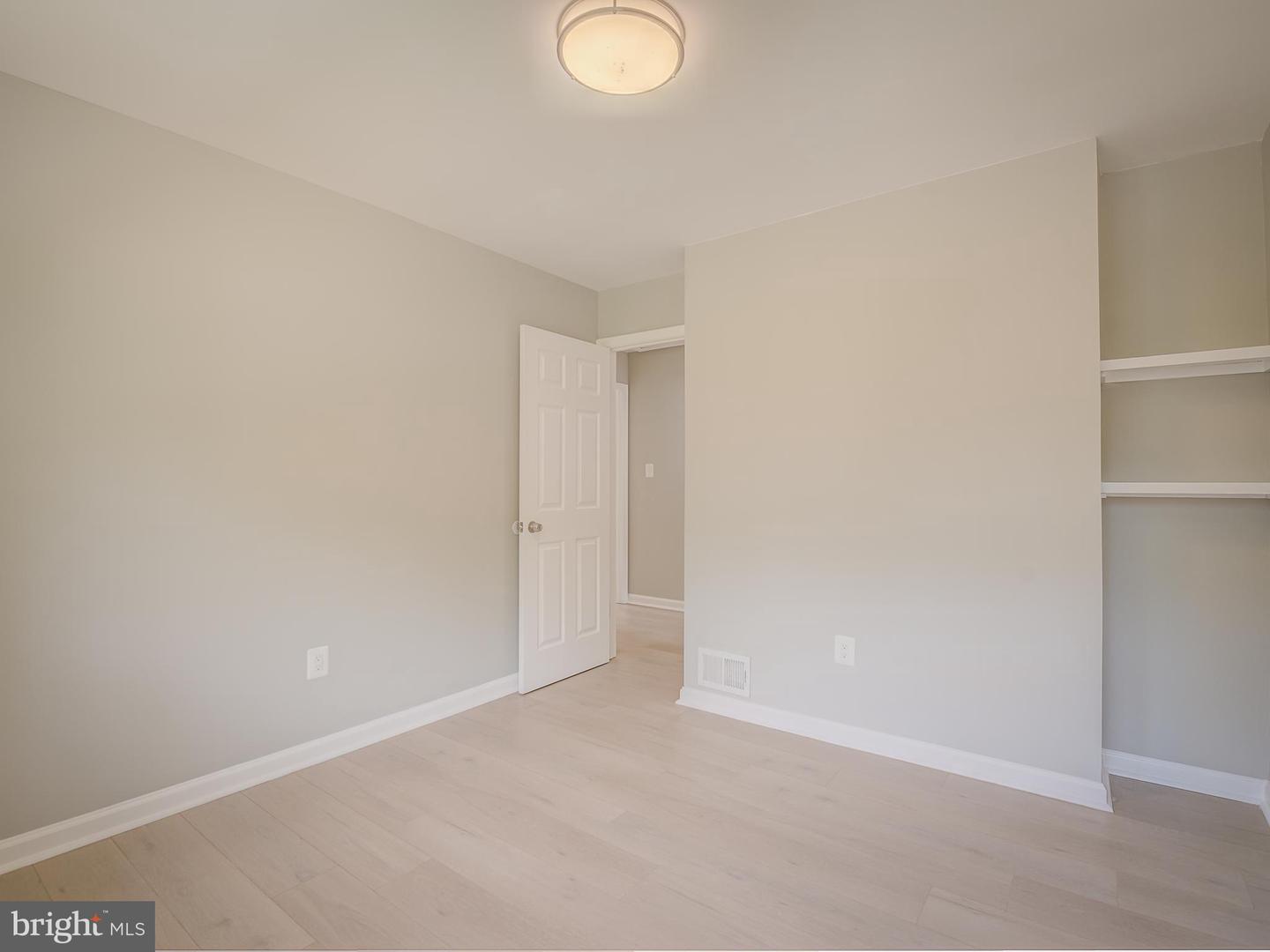 6812 LANDOR LN, SPRINGFIELD, Virginia 22152, 5 Bedrooms Bedrooms, ,4 BathroomsBathrooms,Residential,For sale,6812 LANDOR LN,VAFX2254344 MLS # VAFX2254344