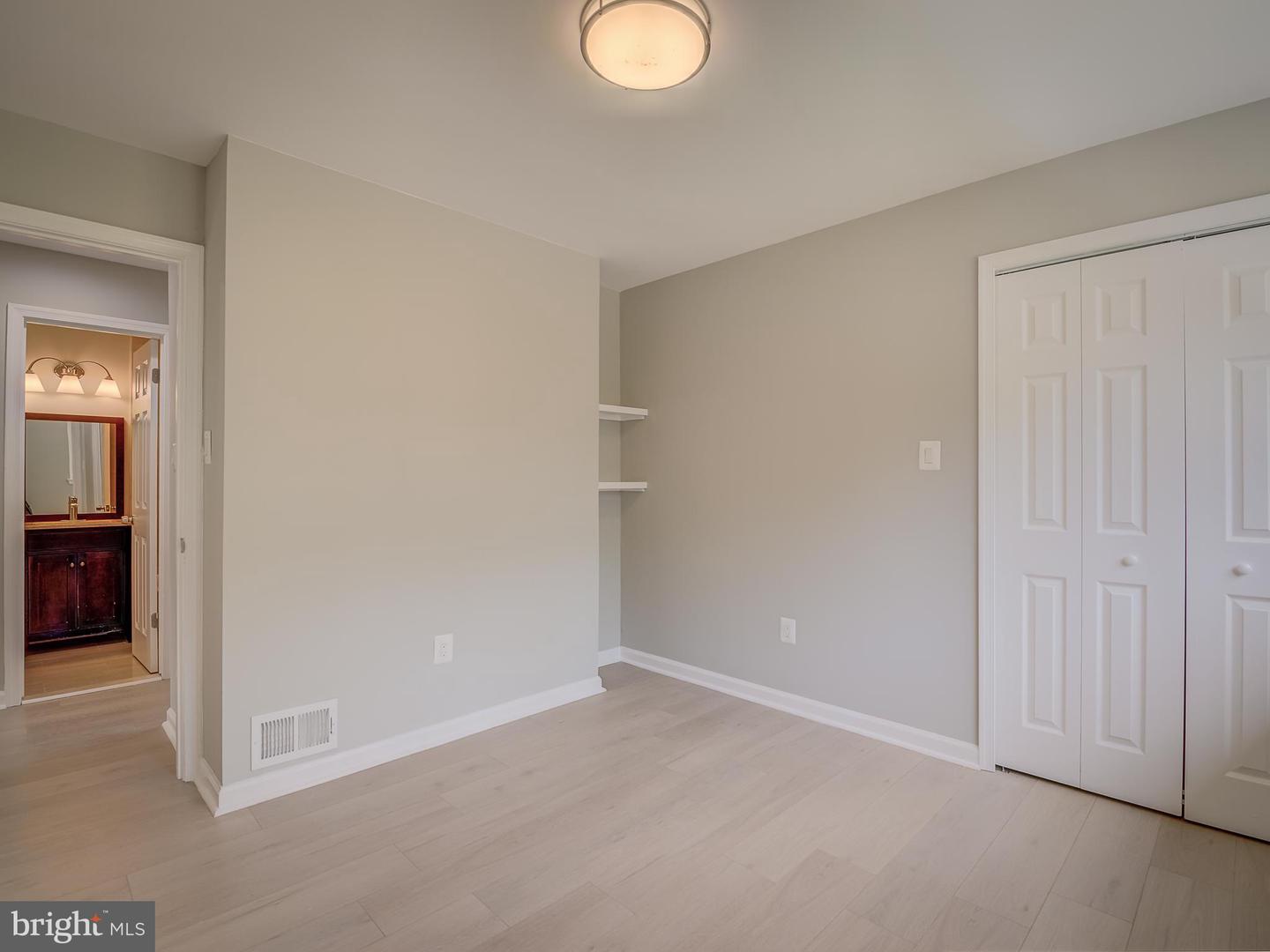 6812 LANDOR LN, SPRINGFIELD, Virginia 22152, 5 Bedrooms Bedrooms, ,4 BathroomsBathrooms,Residential,For sale,6812 LANDOR LN,VAFX2254344 MLS # VAFX2254344