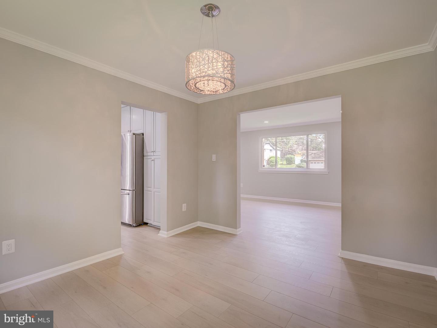 6812 LANDOR LN, SPRINGFIELD, Virginia 22152, 5 Bedrooms Bedrooms, ,4 BathroomsBathrooms,Residential,For sale,6812 LANDOR LN,VAFX2254344 MLS # VAFX2254344