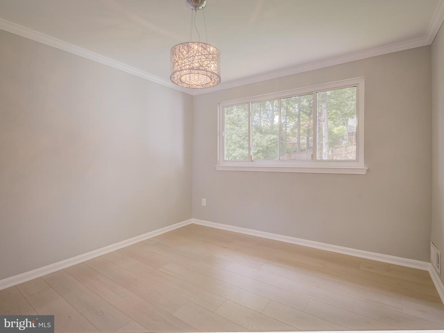 6812 LANDOR LN, SPRINGFIELD, Virginia 22152, 5 Bedrooms Bedrooms, ,4 BathroomsBathrooms,Residential,For sale,6812 LANDOR LN,VAFX2254344 MLS # VAFX2254344