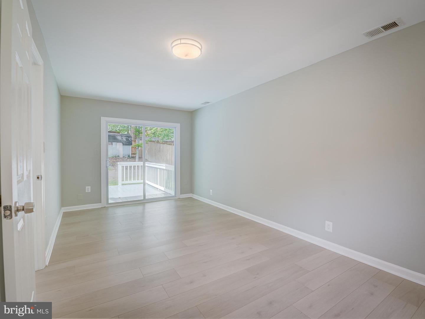 6812 LANDOR LN, SPRINGFIELD, Virginia 22152, 5 Bedrooms Bedrooms, ,4 BathroomsBathrooms,Residential,For sale,6812 LANDOR LN,VAFX2254344 MLS # VAFX2254344