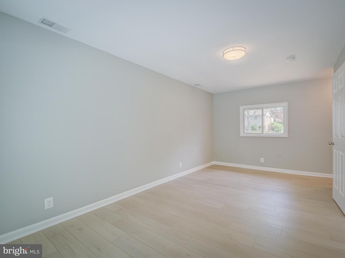 6812 LANDOR LN, SPRINGFIELD, Virginia 22152, 5 Bedrooms Bedrooms, ,4 BathroomsBathrooms,Residential,For sale,6812 LANDOR LN,VAFX2254344 MLS # VAFX2254344