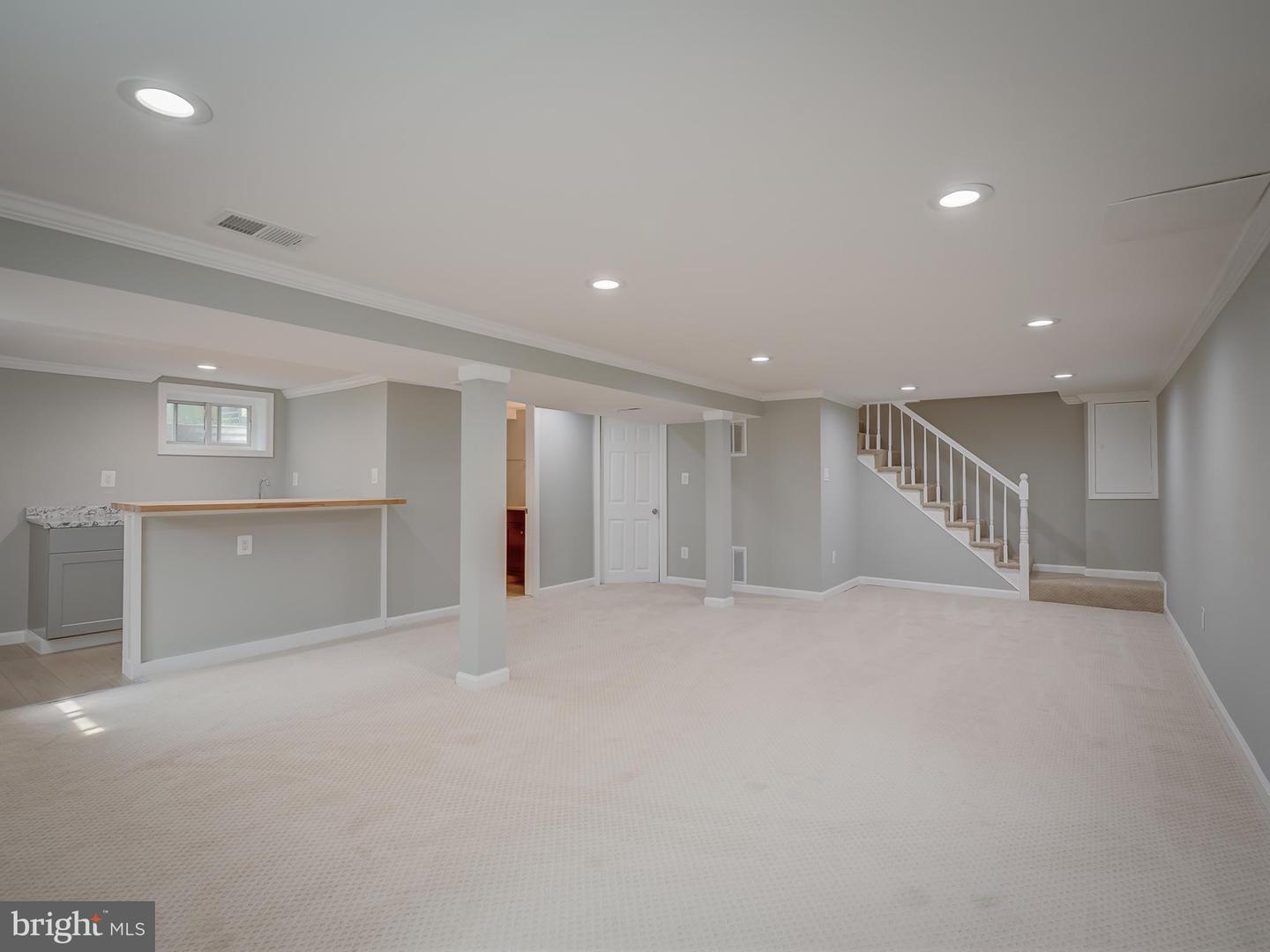 6812 LANDOR LN, SPRINGFIELD, Virginia 22152, 5 Bedrooms Bedrooms, ,4 BathroomsBathrooms,Residential,For sale,6812 LANDOR LN,VAFX2254344 MLS # VAFX2254344