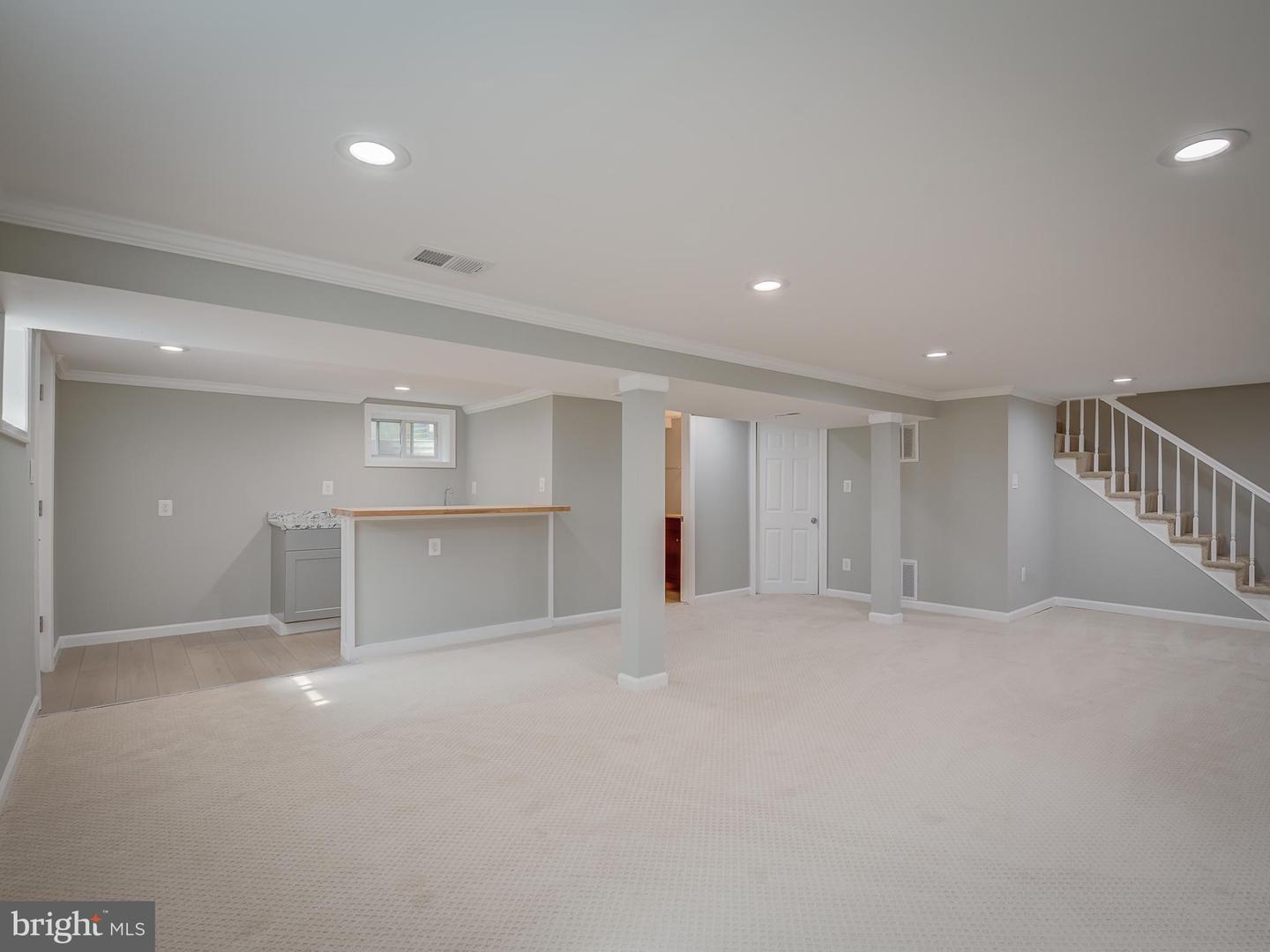 6812 LANDOR LN, SPRINGFIELD, Virginia 22152, 5 Bedrooms Bedrooms, ,4 BathroomsBathrooms,Residential,For sale,6812 LANDOR LN,VAFX2254344 MLS # VAFX2254344