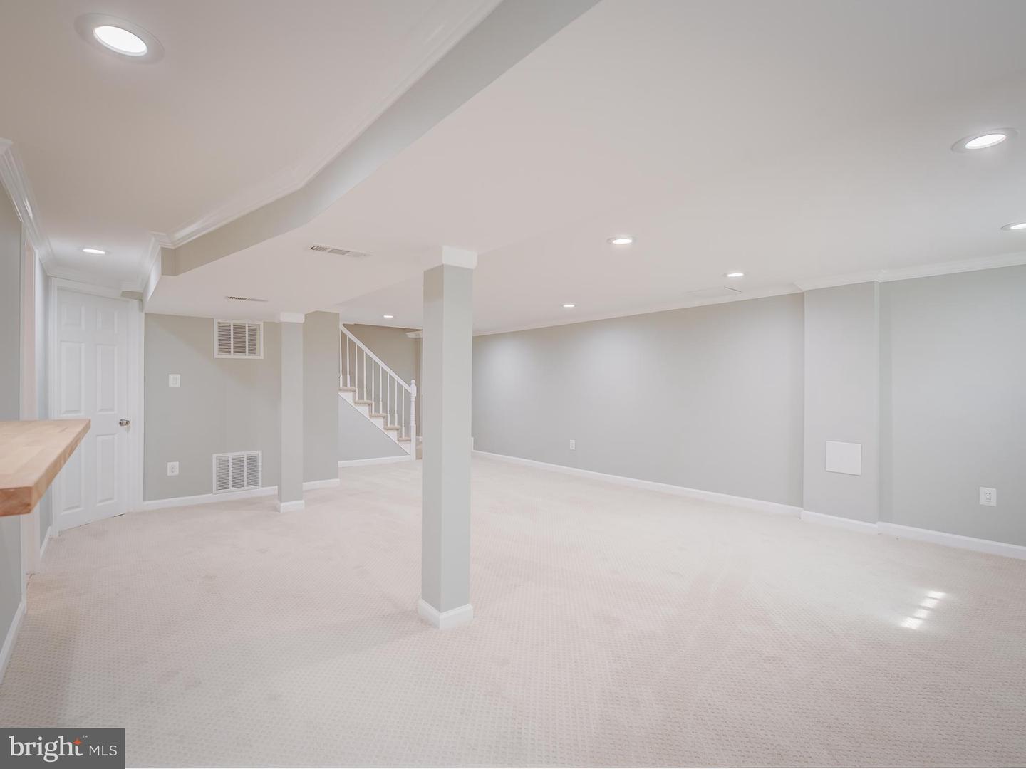 6812 LANDOR LN, SPRINGFIELD, Virginia 22152, 5 Bedrooms Bedrooms, ,4 BathroomsBathrooms,Residential,For sale,6812 LANDOR LN,VAFX2254344 MLS # VAFX2254344