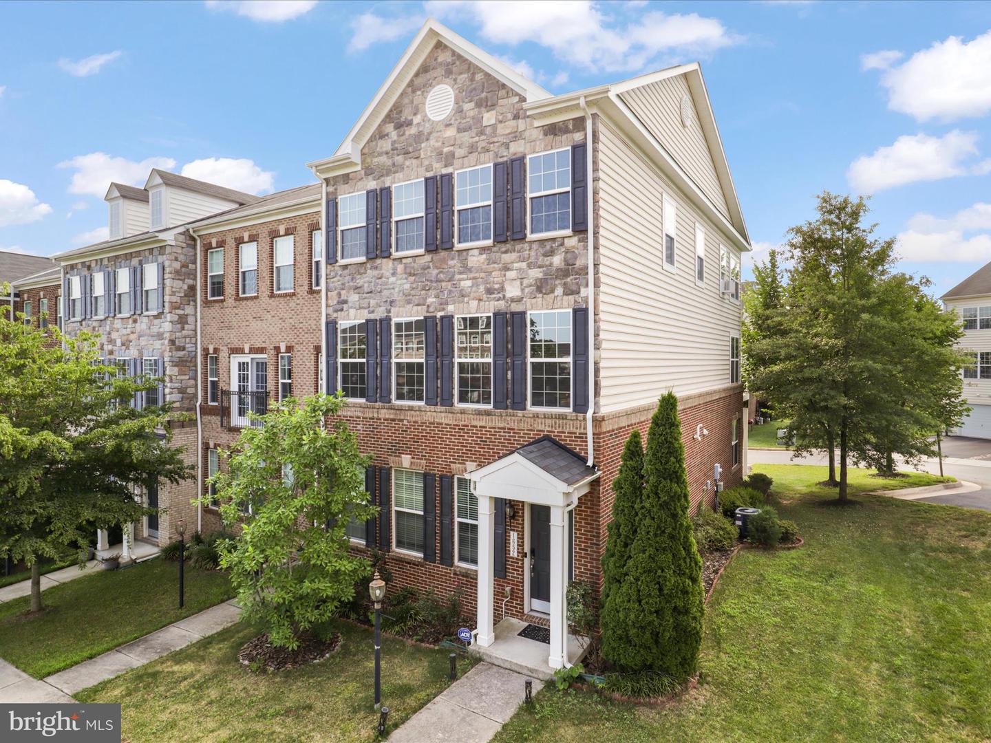 1652 LISMORE TER NE, LEESBURG, Virginia 20176, 4 Bedrooms Bedrooms, ,3 BathroomsBathrooms,Residential,For sale,1652 LISMORE TER NE,VALO2101536 MLS # VALO2101536