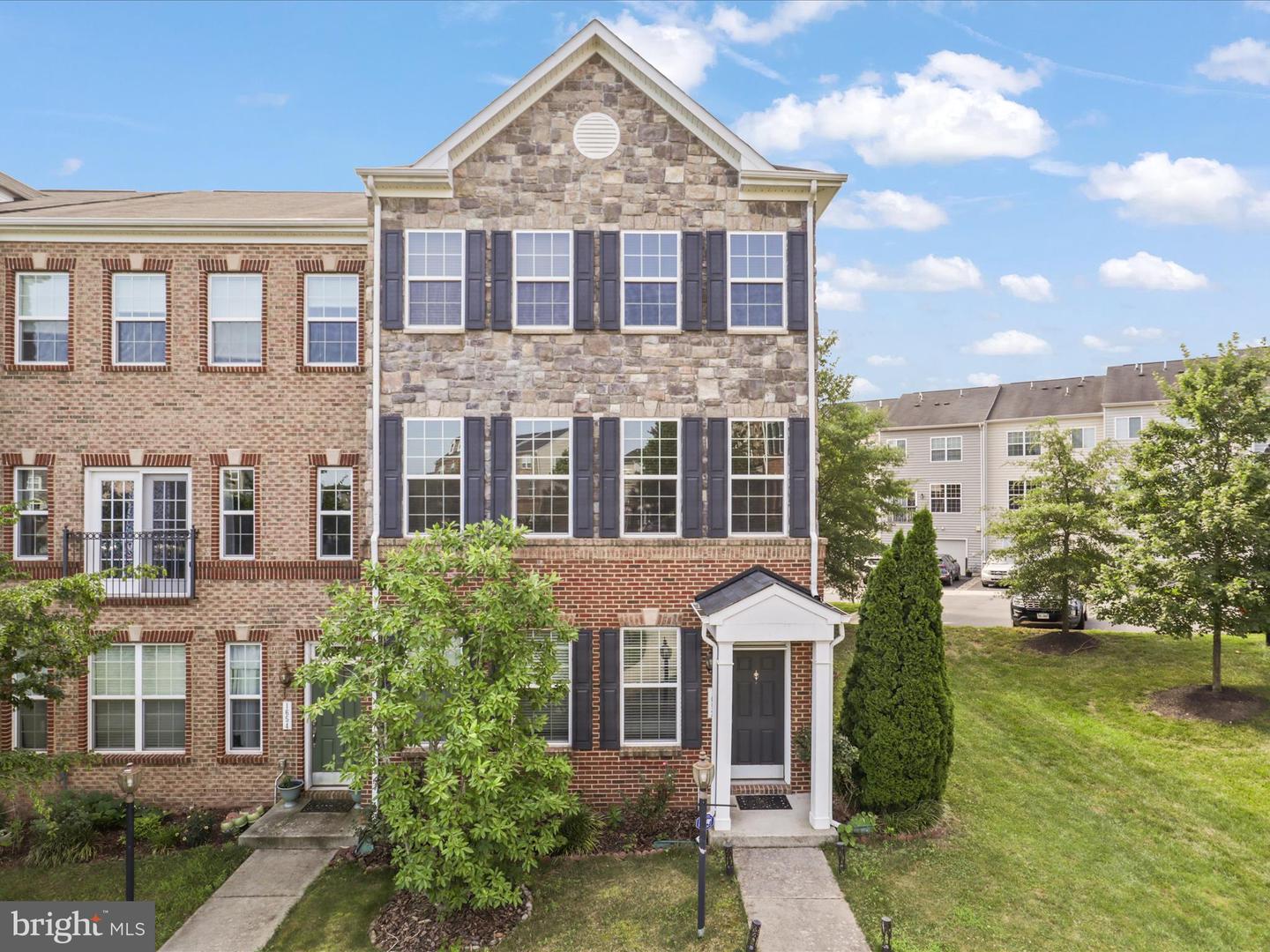 1652 LISMORE TER NE, LEESBURG, Virginia 20176, 4 Bedrooms Bedrooms, ,3 BathroomsBathrooms,Residential,For sale,1652 LISMORE TER NE,VALO2101536 MLS # VALO2101536