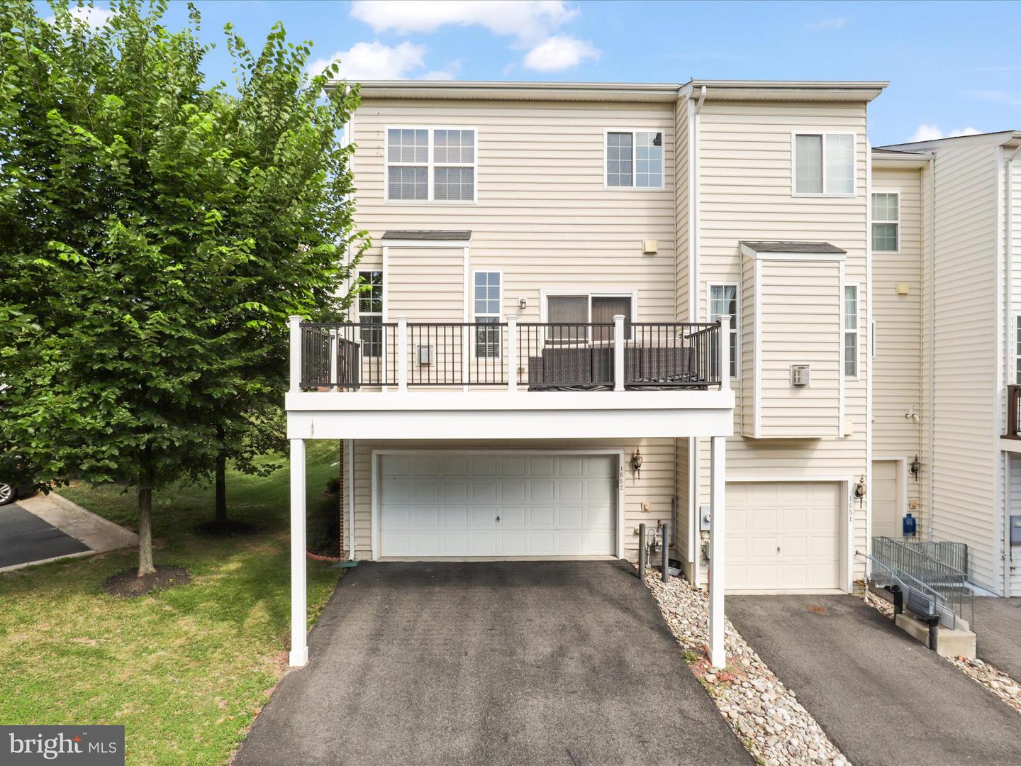 1652 LISMORE TER NE, LEESBURG, Virginia 20176, 4 Bedrooms Bedrooms, ,3 BathroomsBathrooms,Residential,For sale,1652 LISMORE TER NE,VALO2101536 MLS # VALO2101536