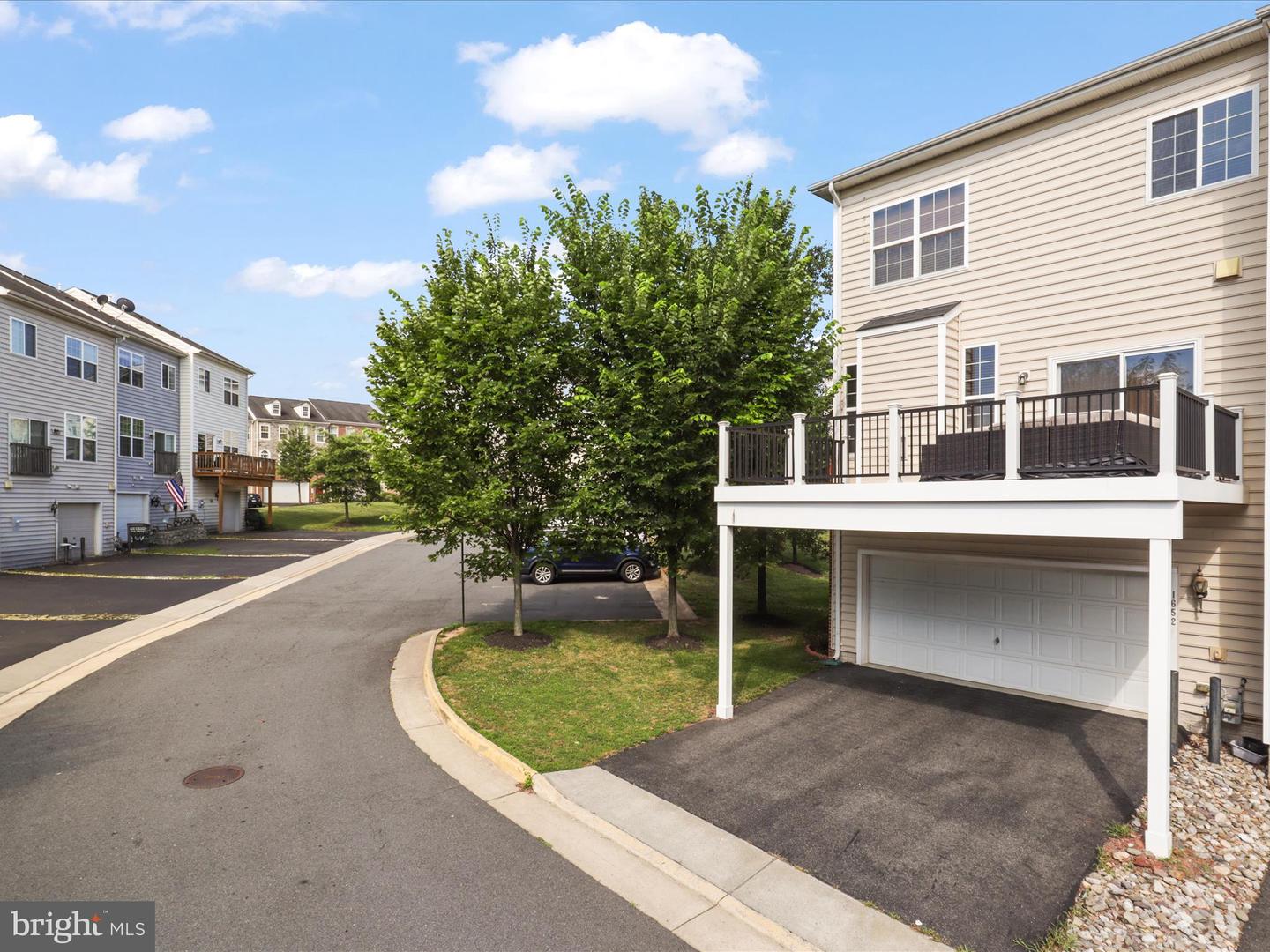 1652 LISMORE TER NE, LEESBURG, Virginia 20176, 4 Bedrooms Bedrooms, ,3 BathroomsBathrooms,Residential,For sale,1652 LISMORE TER NE,VALO2101536 MLS # VALO2101536