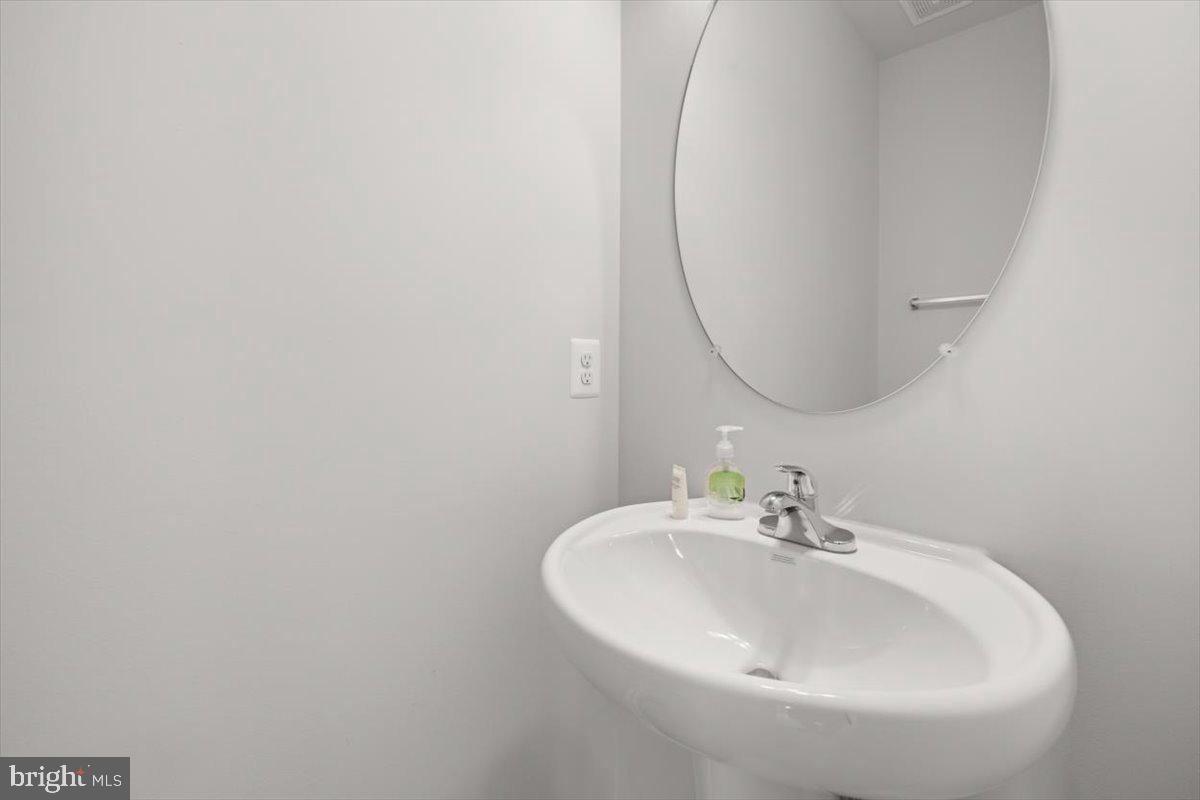116 CENTIFOUR DR, STEPHENSON, Virginia 22656, 3 Bedrooms Bedrooms, ,2 BathroomsBathrooms,Residential,For sale,116 CENTIFOUR DR,VAFV2035350 MLS # VAFV2035350