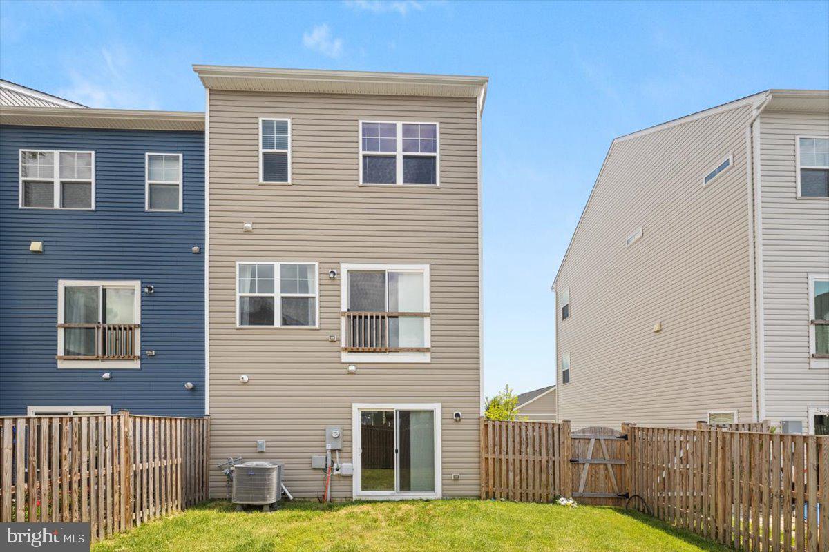 116 CENTIFOUR DR, STEPHENSON, Virginia 22656, 3 Bedrooms Bedrooms, ,2 BathroomsBathrooms,Residential,For sale,116 CENTIFOUR DR,VAFV2035350 MLS # VAFV2035350