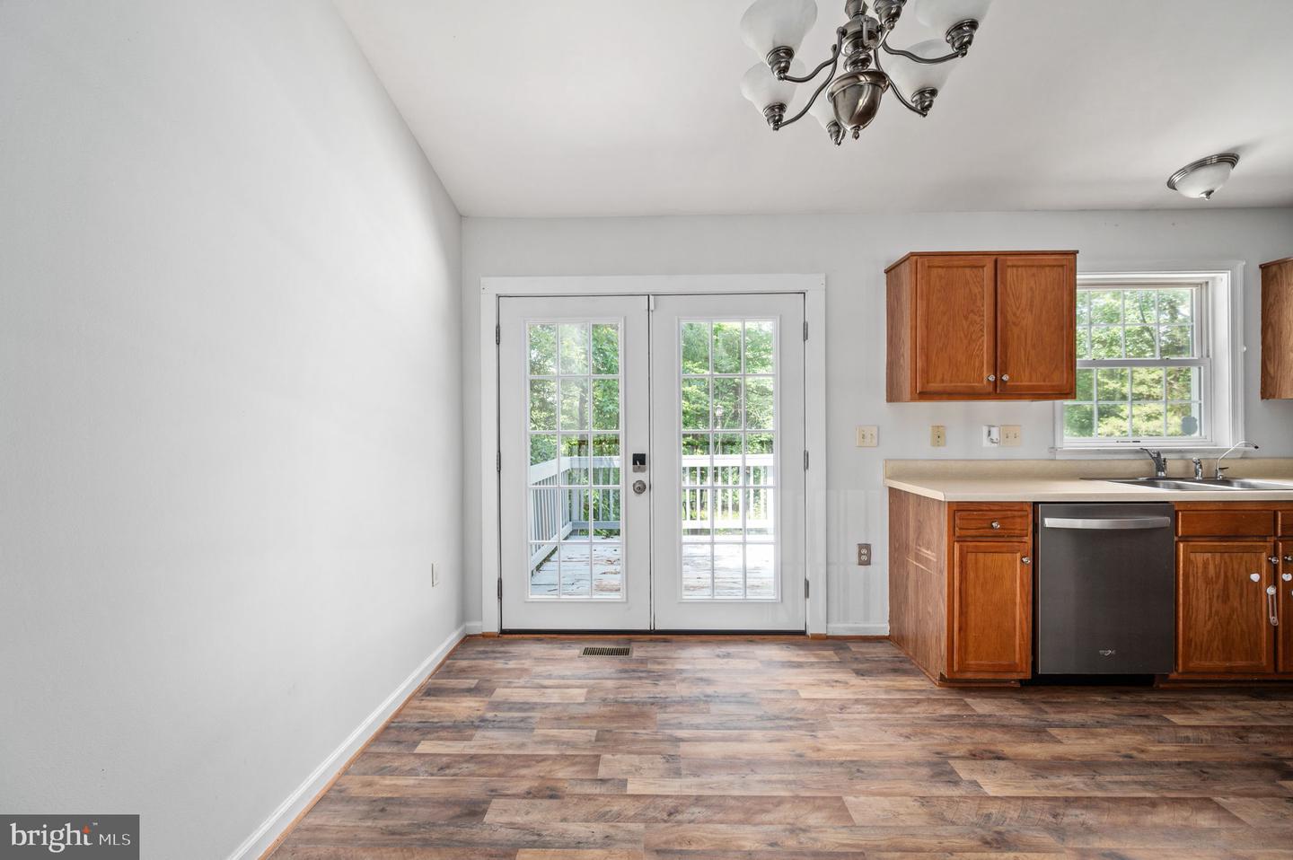 518 MONTGOMERY DR, RUTHER GLEN, Virginia 22546, 3 Bedrooms Bedrooms, ,3 BathroomsBathrooms,Residential,For sale,518 MONTGOMERY DR,VACV2008484 MLS # VACV2008484