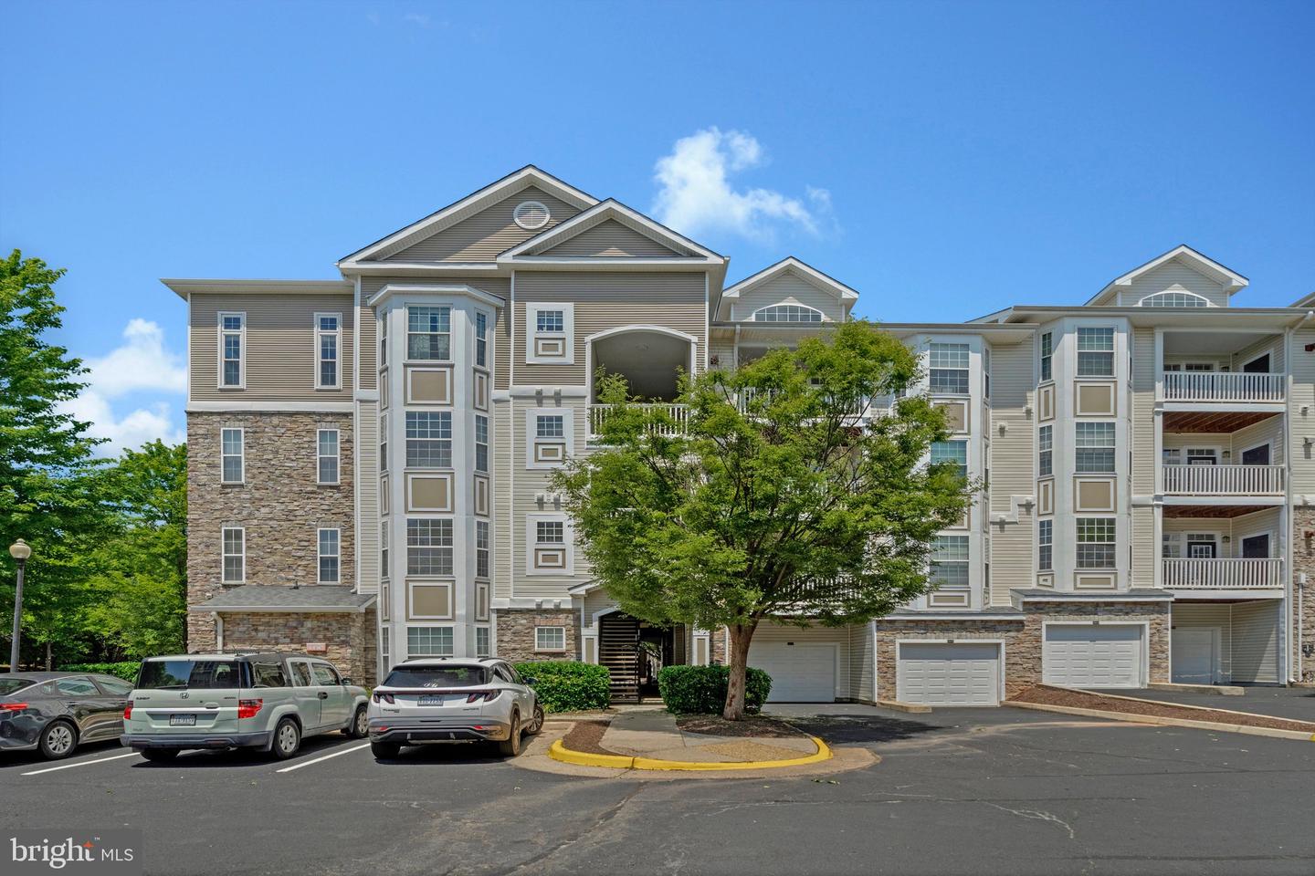 508 SUNSET VIEW TER SE #201, LEESBURG, Virginia 20175, 2 Bedrooms Bedrooms, ,2 BathroomsBathrooms,Residential,For sale,508 SUNSET VIEW TER SE #201,VALO2101654 MLS # VALO2101654