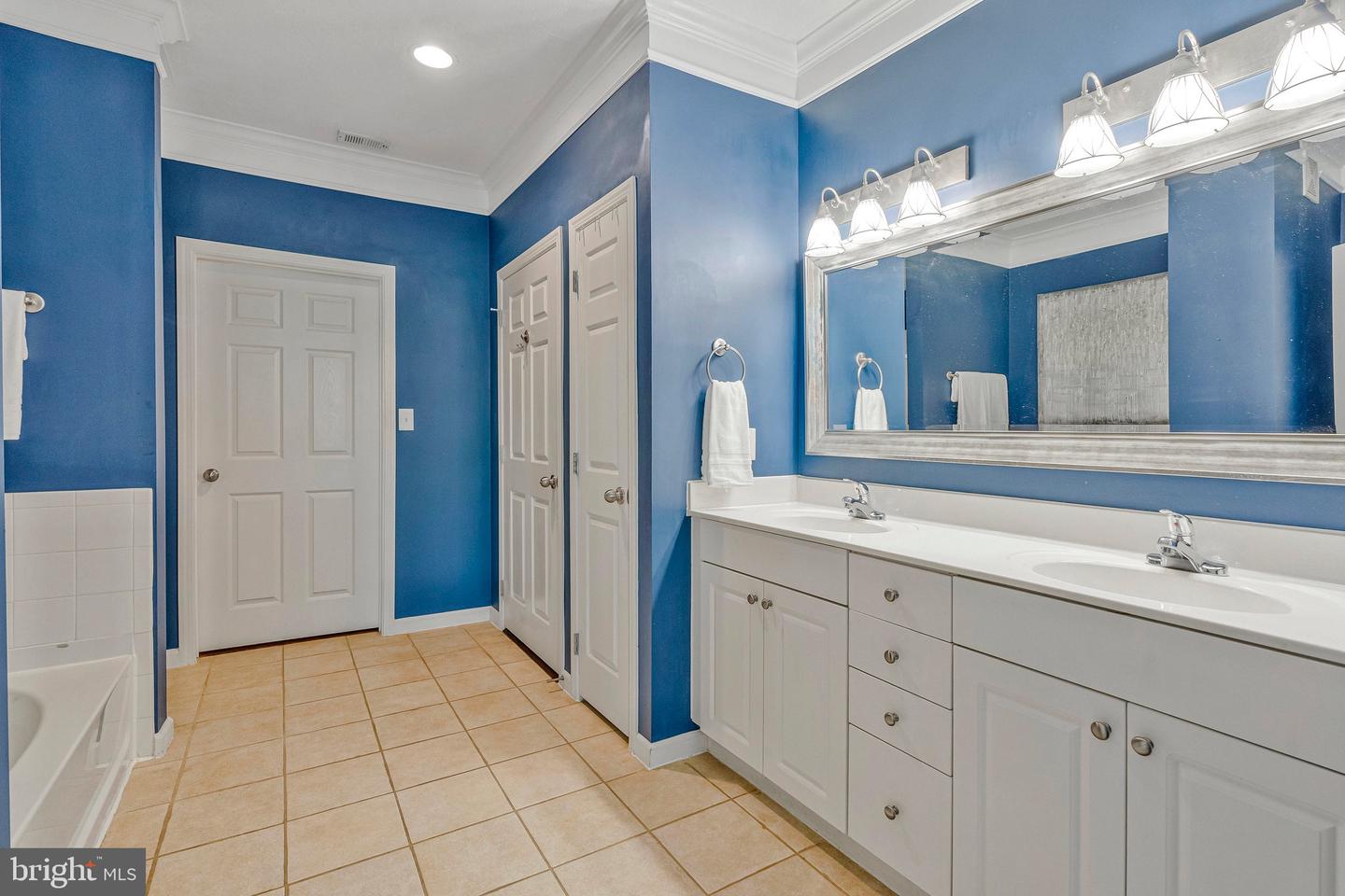 508 SUNSET VIEW TER SE #201, LEESBURG, Virginia 20175, 2 Bedrooms Bedrooms, ,2 BathroomsBathrooms,Residential,For sale,508 SUNSET VIEW TER SE #201,VALO2101654 MLS # VALO2101654