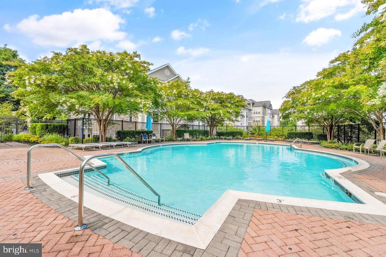 508 SUNSET VIEW TER SE #201, LEESBURG, Virginia 20175, 2 Bedrooms Bedrooms, ,2 BathroomsBathrooms,Residential,For sale,508 SUNSET VIEW TER SE #201,VALO2101654 MLS # VALO2101654