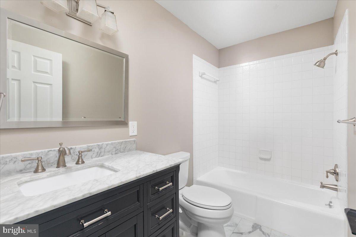 756 BROOKNEIL DR, WINCHESTER, Virginia 22602, 4 Bedrooms Bedrooms, ,3 BathroomsBathrooms,Residential,For sale,756 BROOKNEIL DR,VAFV2035378 MLS # VAFV2035378