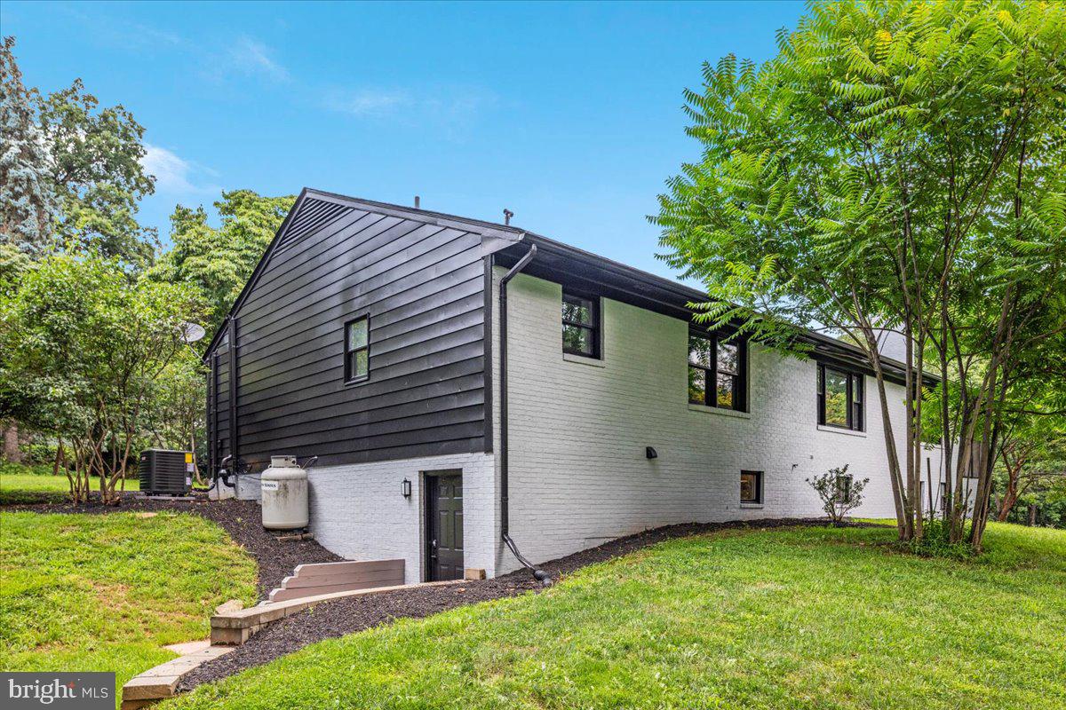 756 BROOKNEIL DR, WINCHESTER, Virginia 22602, 4 Bedrooms Bedrooms, ,3 BathroomsBathrooms,Residential,For sale,756 BROOKNEIL DR,VAFV2035378 MLS # VAFV2035378