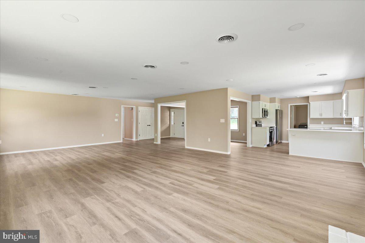 756 BROOKNEIL DR, WINCHESTER, Virginia 22602, 4 Bedrooms Bedrooms, ,3 BathroomsBathrooms,Residential,For sale,756 BROOKNEIL DR,VAFV2035378 MLS # VAFV2035378