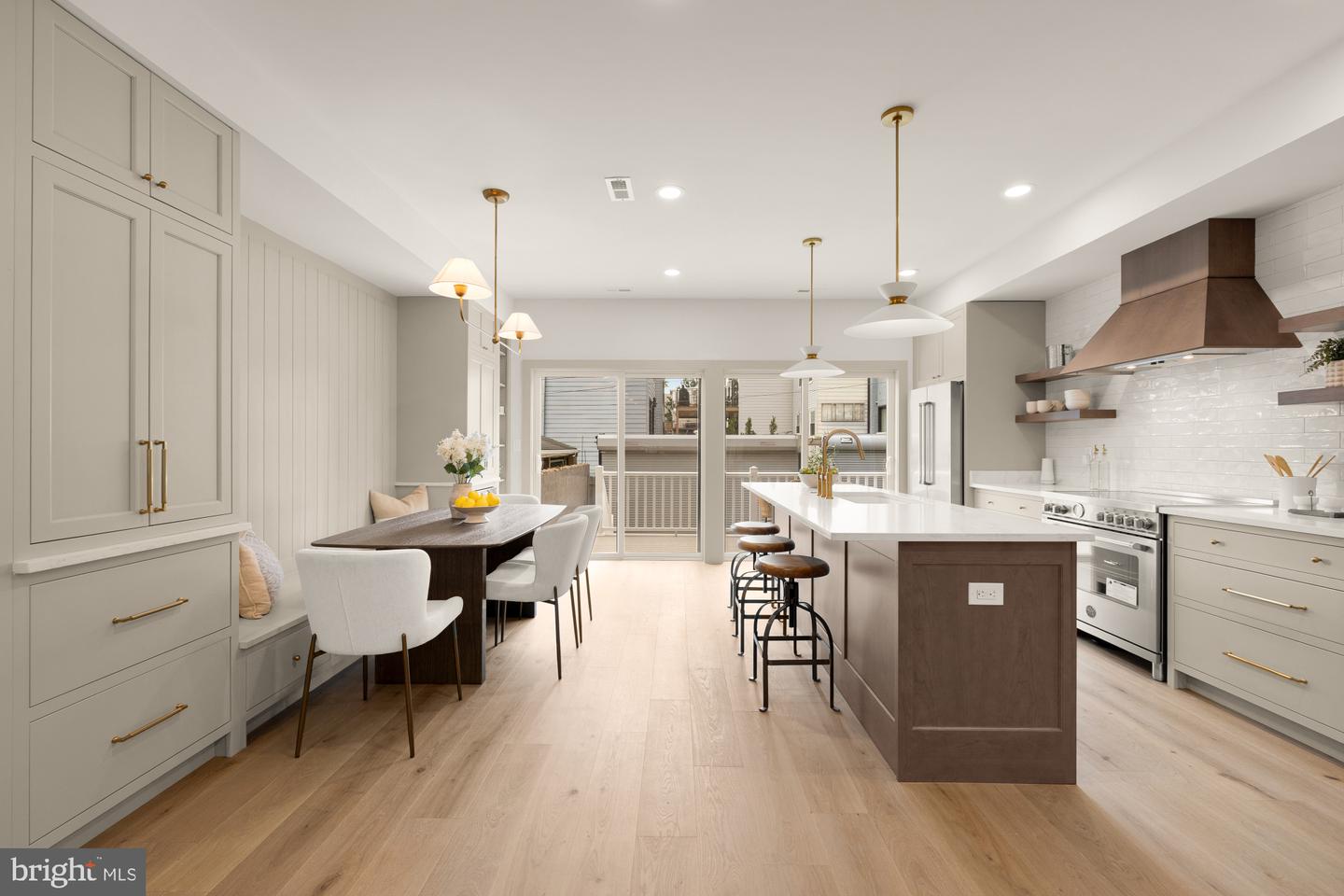 2422 NORTH CAPITOL ST NW, WASHINGTON, District Of Columbia 20002, 5 Bedrooms Bedrooms, ,3 BathroomsBathrooms,Residential,For sale,2422 NORTH CAPITOL ST NW,DCDC2209900 MLS # DCDC2209900