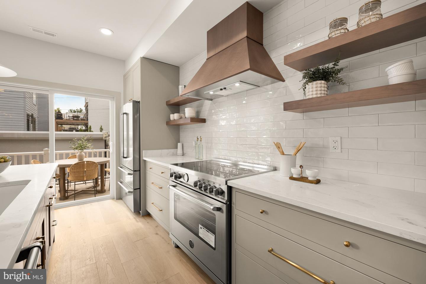 2422 NORTH CAPITOL ST NW, WASHINGTON, District Of Columbia 20002, 5 Bedrooms Bedrooms, ,3 BathroomsBathrooms,Residential,For sale,2422 NORTH CAPITOL ST NW,DCDC2209900 MLS # DCDC2209900