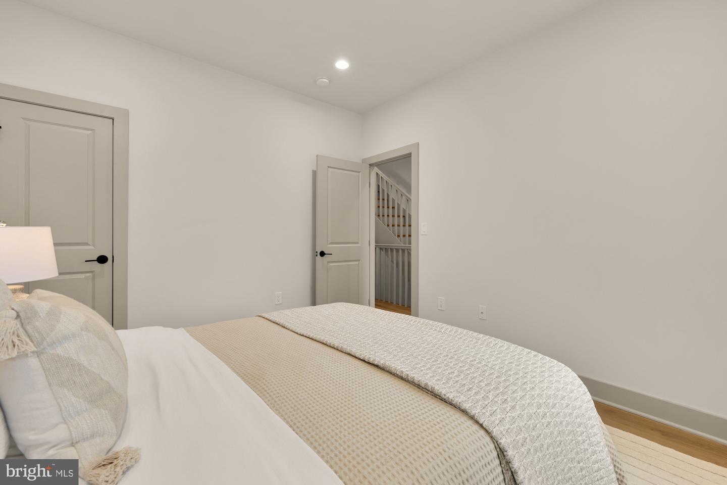 2422 NORTH CAPITOL ST NW, WASHINGTON, District Of Columbia 20002, 5 Bedrooms Bedrooms, ,3 BathroomsBathrooms,Residential,For sale,2422 NORTH CAPITOL ST NW,DCDC2209900 MLS # DCDC2209900