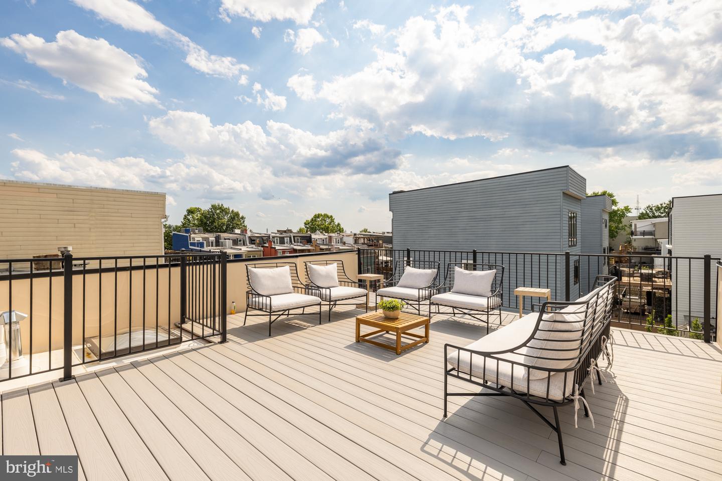 2422 NORTH CAPITOL ST NW, WASHINGTON, District Of Columbia 20002, 5 Bedrooms Bedrooms, ,3 BathroomsBathrooms,Residential,For sale,2422 NORTH CAPITOL ST NW,DCDC2209900 MLS # DCDC2209900