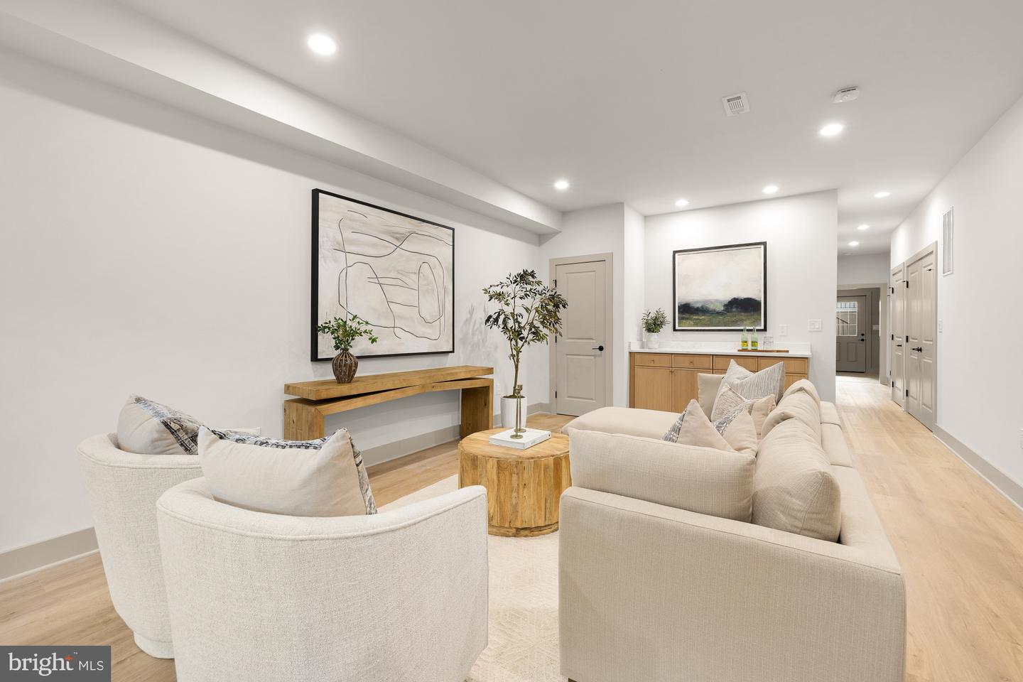 2422 NORTH CAPITOL ST NW, WASHINGTON, District Of Columbia 20002, 5 Bedrooms Bedrooms, ,3 BathroomsBathrooms,Residential,For sale,2422 NORTH CAPITOL ST NW,DCDC2209900 MLS # DCDC2209900