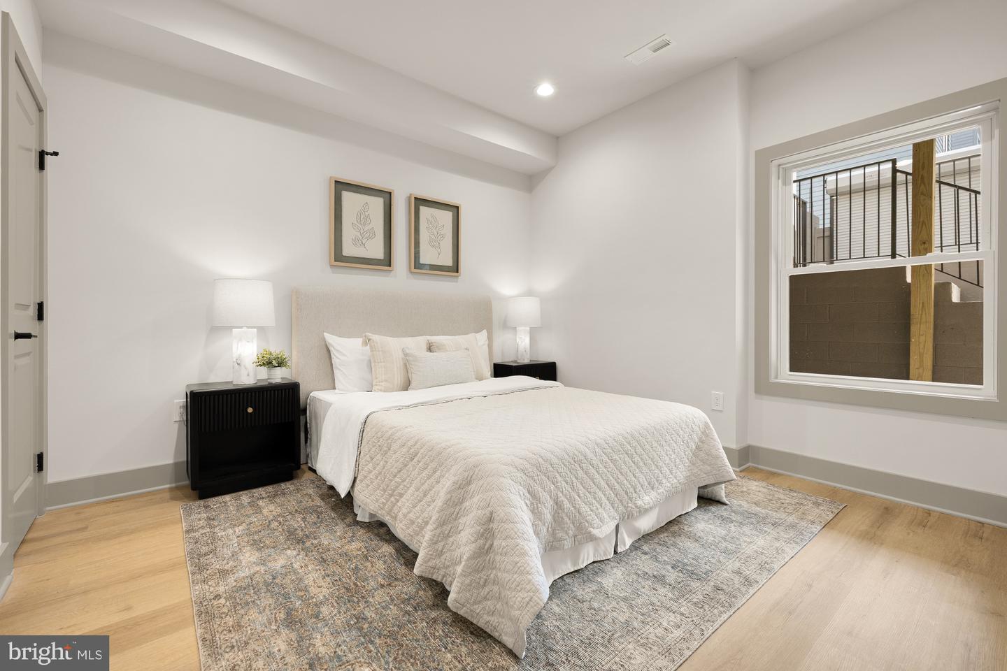 2422 NORTH CAPITOL ST NW, WASHINGTON, District Of Columbia 20002, 5 Bedrooms Bedrooms, ,3 BathroomsBathrooms,Residential,For sale,2422 NORTH CAPITOL ST NW,DCDC2209900 MLS # DCDC2209900