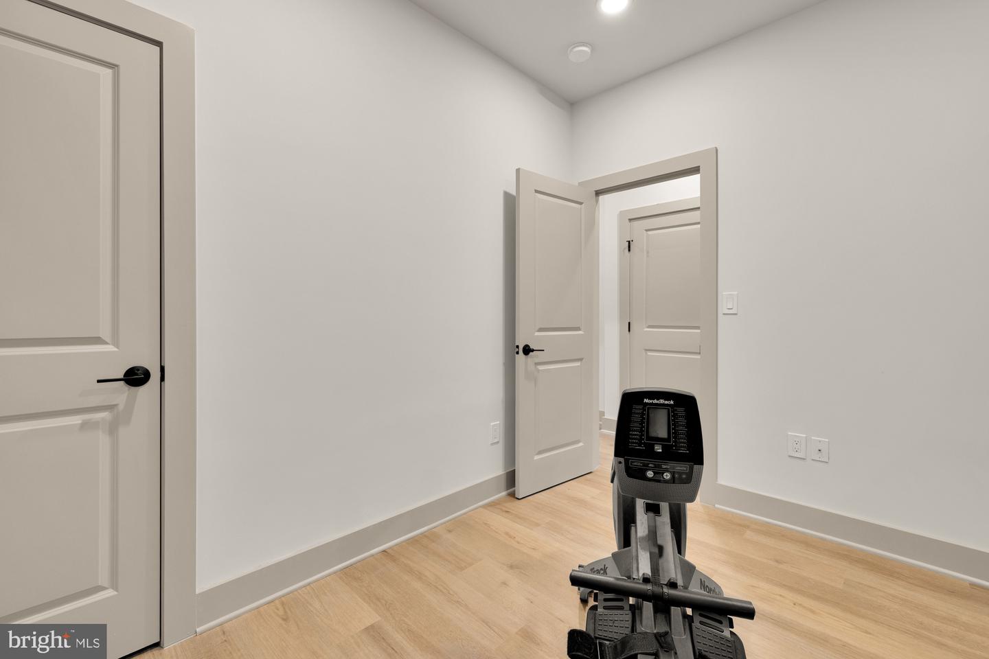 2422 NORTH CAPITOL ST NW, WASHINGTON, District Of Columbia 20002, 5 Bedrooms Bedrooms, ,3 BathroomsBathrooms,Residential,For sale,2422 NORTH CAPITOL ST NW,DCDC2209900 MLS # DCDC2209900