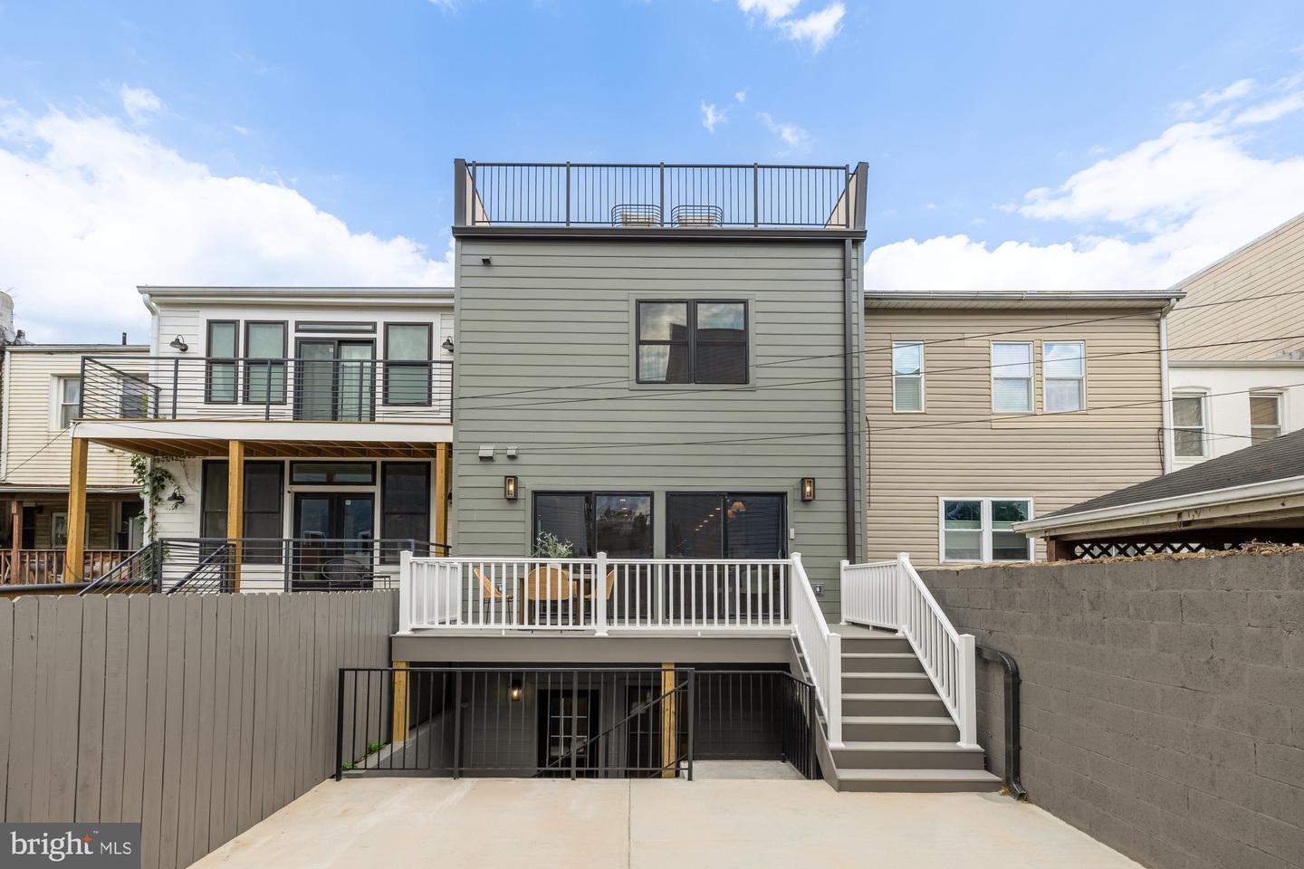 2422 NORTH CAPITOL ST NW, WASHINGTON, District Of Columbia 20002, 5 Bedrooms Bedrooms, ,3 BathroomsBathrooms,Residential,For sale,2422 NORTH CAPITOL ST NW,DCDC2209900 MLS # DCDC2209900
