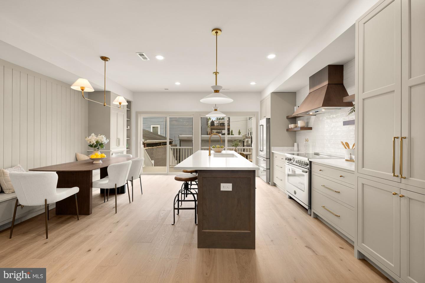 2422 NORTH CAPITOL ST NW, WASHINGTON, District Of Columbia 20002, 5 Bedrooms Bedrooms, ,3 BathroomsBathrooms,Residential,For sale,2422 NORTH CAPITOL ST NW,DCDC2209900 MLS # DCDC2209900