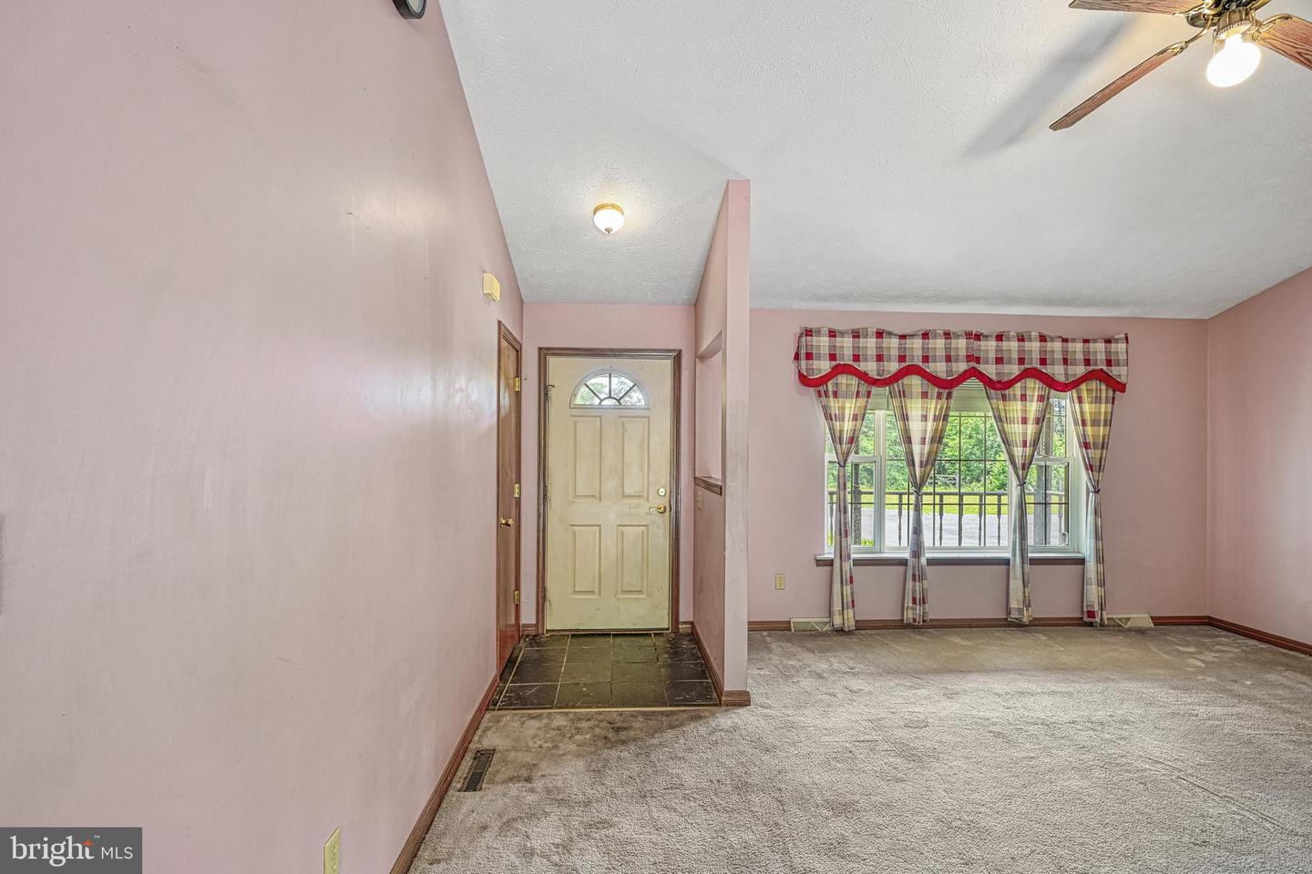 3716 MARTIN KINGS RD, CHARLOTTESVILLE, Virginia 22902, 4 Bedrooms Bedrooms, ,3 BathroomsBathrooms,Residential,For sale,3716 MARTIN KINGS RD,VAAB2001044 MLS # VAAB2001044