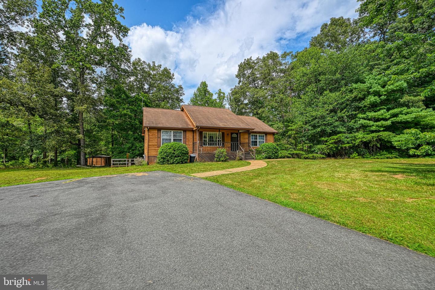 3716 MARTIN KINGS RD, CHARLOTTESVILLE, Virginia 22902, 4 Bedrooms Bedrooms, ,3 BathroomsBathrooms,Residential,For sale,3716 MARTIN KINGS RD,VAAB2001044 MLS # VAAB2001044