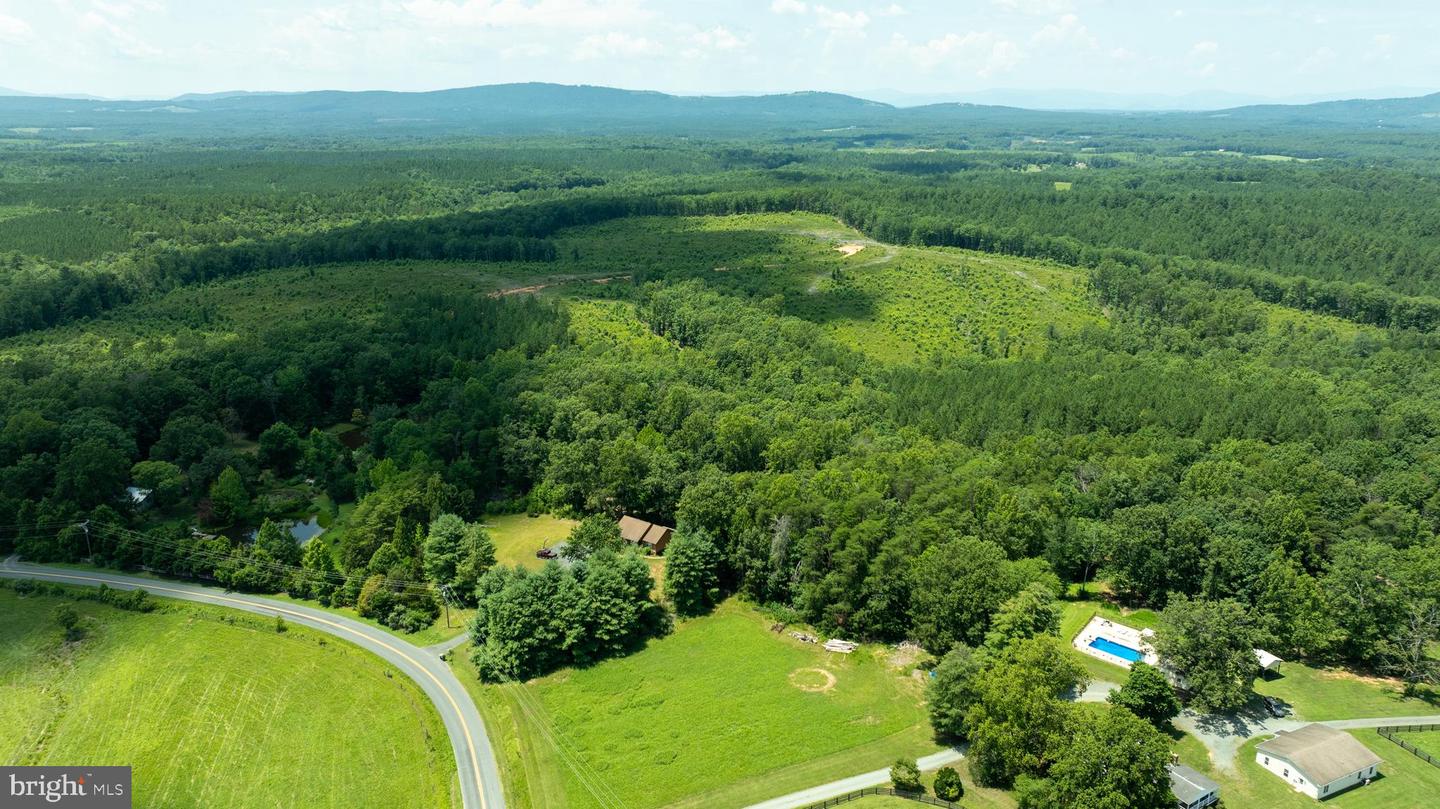 3716 MARTIN KINGS RD, CHARLOTTESVILLE, Virginia 22902, 4 Bedrooms Bedrooms, ,3 BathroomsBathrooms,Residential,For sale,3716 MARTIN KINGS RD,VAAB2001044 MLS # VAAB2001044