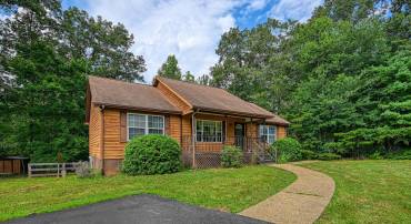 3716 MARTIN KINGS RD, CHARLOTTESVILLE, Virginia 22902, 4 Bedrooms Bedrooms, ,3 BathroomsBathrooms,Residential,For sale,3716 MARTIN KINGS RD,VAAB2001044 MLS # VAAB2001044