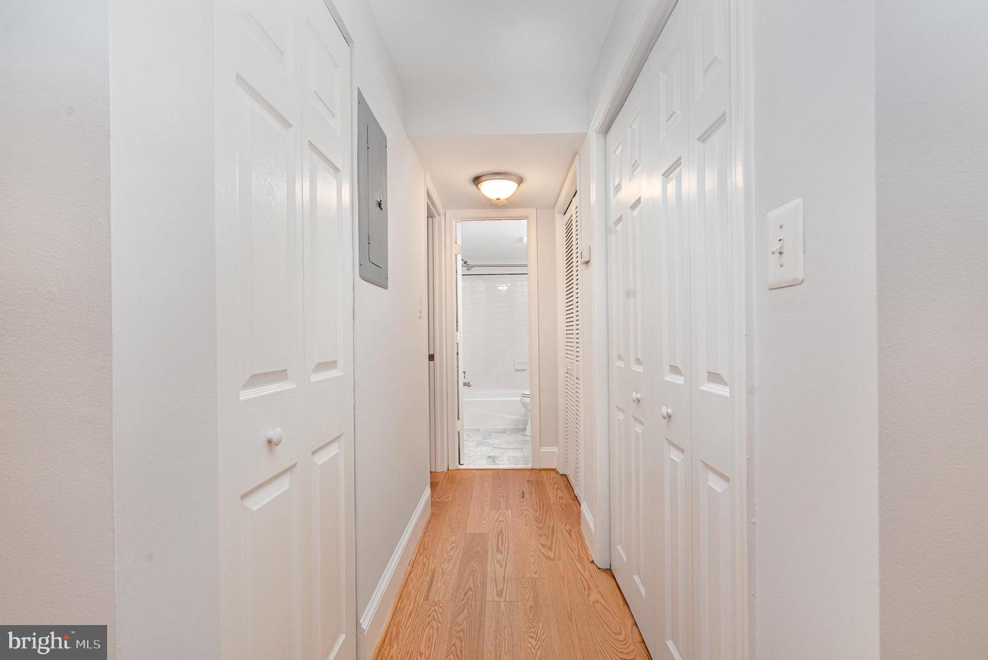 400 COMMONWEALTH AVE #107, ALEXANDRIA, Virginia 22301, 1 Bedroom Bedrooms, ,1 BathroomBathrooms,Residential,For sale,400 COMMONWEALTH AVE #107,VAAX2047384 MLS # VAAX2047384