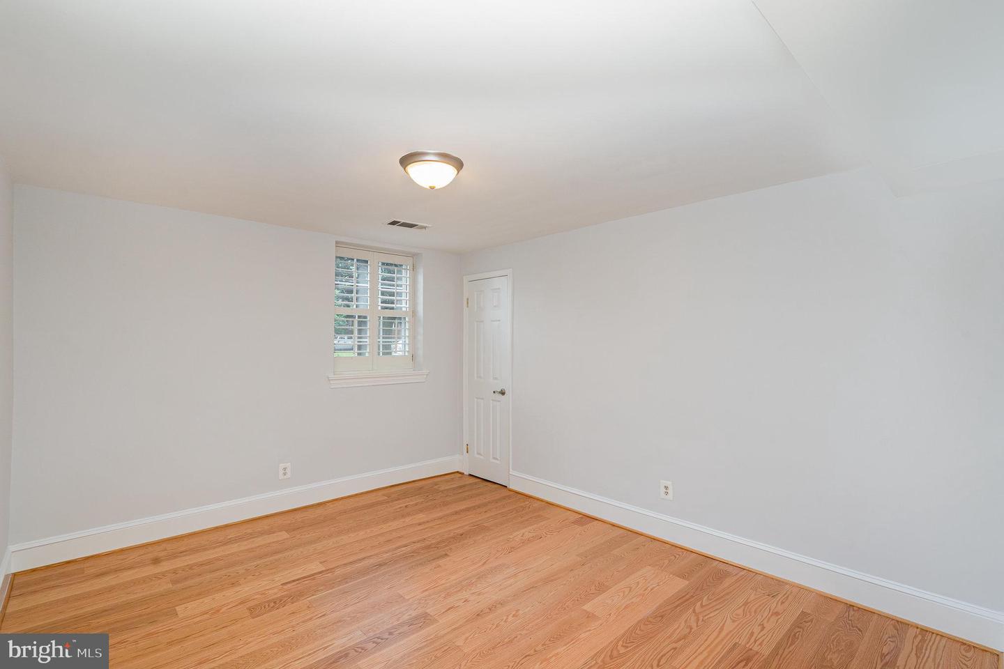 400 COMMONWEALTH AVE #107, ALEXANDRIA, Virginia 22301, 1 Bedroom Bedrooms, ,1 BathroomBathrooms,Residential,For sale,400 COMMONWEALTH AVE #107,VAAX2047384 MLS # VAAX2047384