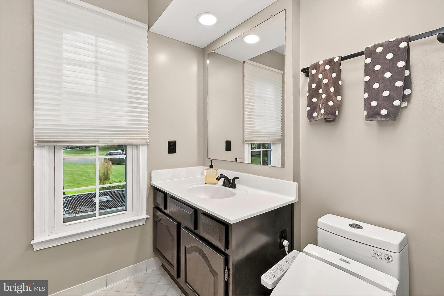 2883 FRANKLIN OAKS DR, OAK HILL, Virginia 20171, 4 Bedrooms Bedrooms, ,3 BathroomsBathrooms,Residential,For sale,2883 FRANKLIN OAKS DR,VAFX2254994 MLS # VAFX2254994