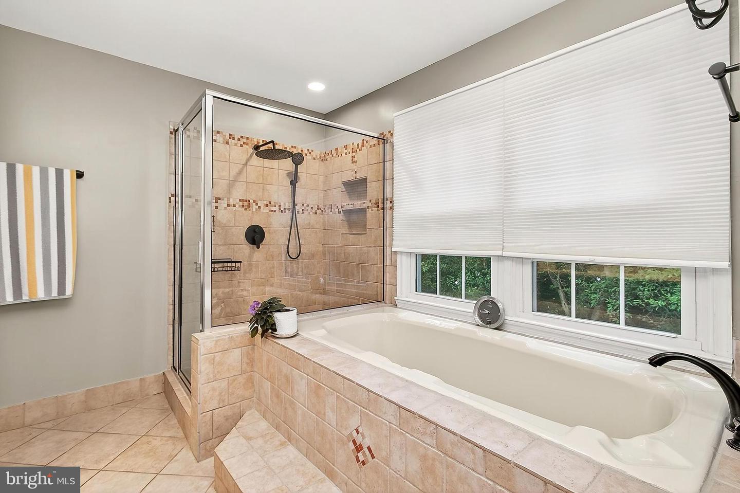 2883 FRANKLIN OAKS DR, OAK HILL, Virginia 20171, 4 Bedrooms Bedrooms, ,3 BathroomsBathrooms,Residential,For sale,2883 FRANKLIN OAKS DR,VAFX2254994 MLS # VAFX2254994