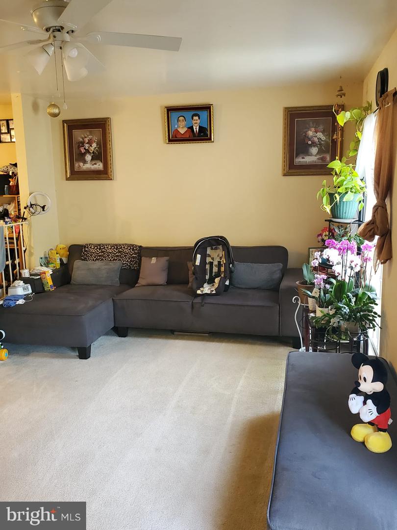 14552 TRURO PARISH CT, CENTREVILLE, Virginia 20120, 4 Bedrooms Bedrooms, ,3 BathroomsBathrooms,Residential,For sale,14552 TRURO PARISH CT,VAFX2255050 MLS # VAFX2255050