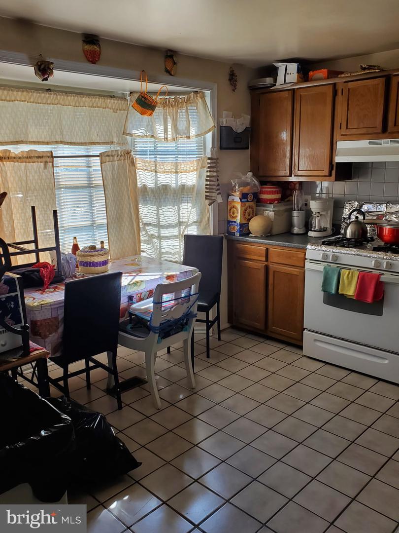 14552 TRURO PARISH CT, CENTREVILLE, Virginia 20120, 4 Bedrooms Bedrooms, ,3 BathroomsBathrooms,Residential,For sale,14552 TRURO PARISH CT,VAFX2255050 MLS # VAFX2255050