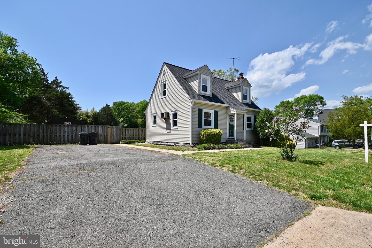 8422 RADFORD AVE, ALEXANDRIA, Virginia 22309, 3 Bedrooms Bedrooms, ,2 BathroomsBathrooms,Residential,For sale,8422 RADFORD AVE,VAFX2254324 MLS # VAFX2254324