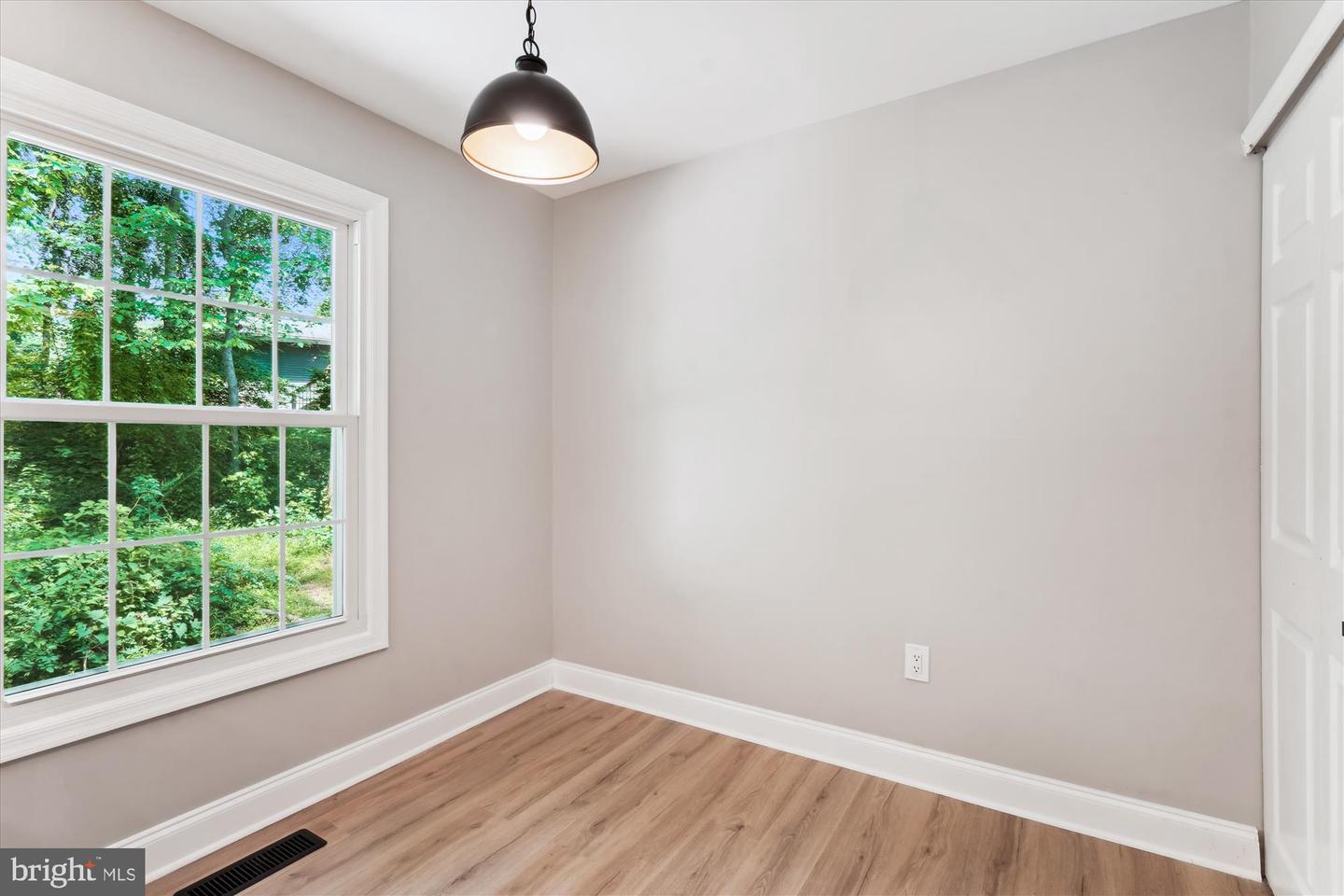 5816 OAK LEATHER DR, BURKE, Virginia 22015, 4 Bedrooms Bedrooms, ,2 BathroomsBathrooms,Residential,For sale,5816 OAK LEATHER DR,VAFX2254456 MLS # VAFX2254456