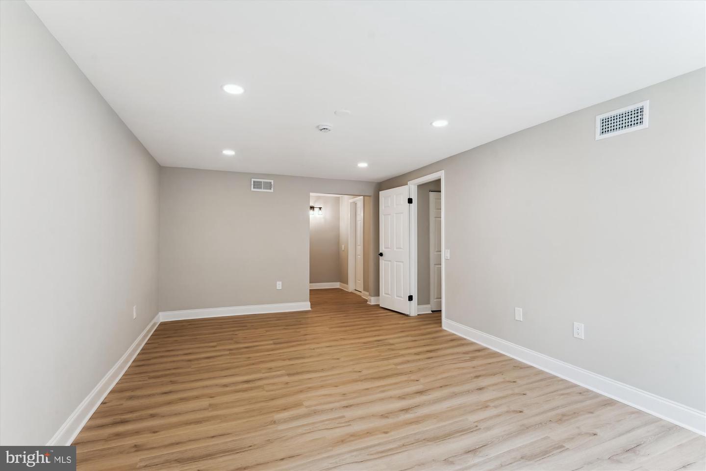5816 OAK LEATHER DR, BURKE, Virginia 22015, 4 Bedrooms Bedrooms, ,2 BathroomsBathrooms,Residential,For sale,5816 OAK LEATHER DR,VAFX2254456 MLS # VAFX2254456