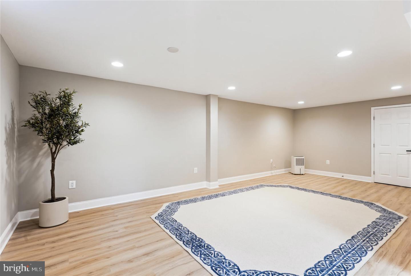 5816 OAK LEATHER DR, BURKE, Virginia 22015, 4 Bedrooms Bedrooms, ,2 BathroomsBathrooms,Residential,For sale,5816 OAK LEATHER DR,VAFX2254456 MLS # VAFX2254456