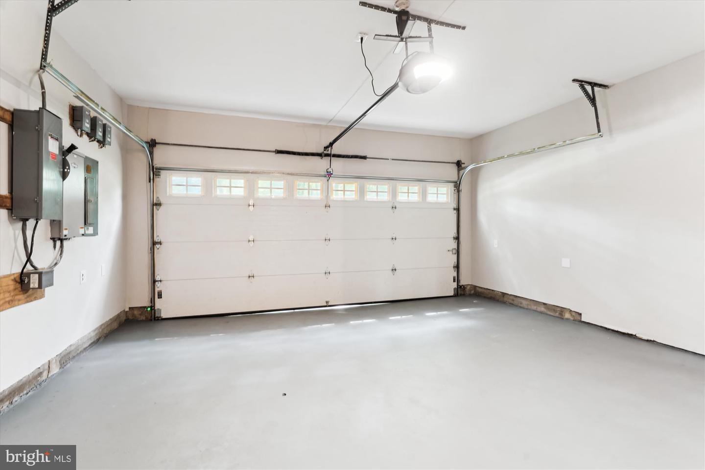 5816 OAK LEATHER DR, BURKE, Virginia 22015, 4 Bedrooms Bedrooms, ,2 BathroomsBathrooms,Residential,For sale,5816 OAK LEATHER DR,VAFX2254456 MLS # VAFX2254456