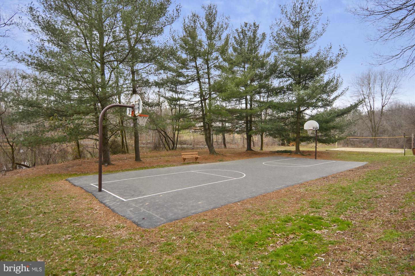5816 OAK LEATHER DR, BURKE, Virginia 22015, 4 Bedrooms Bedrooms, ,2 BathroomsBathrooms,Residential,For sale,5816 OAK LEATHER DR,VAFX2254456 MLS # VAFX2254456
