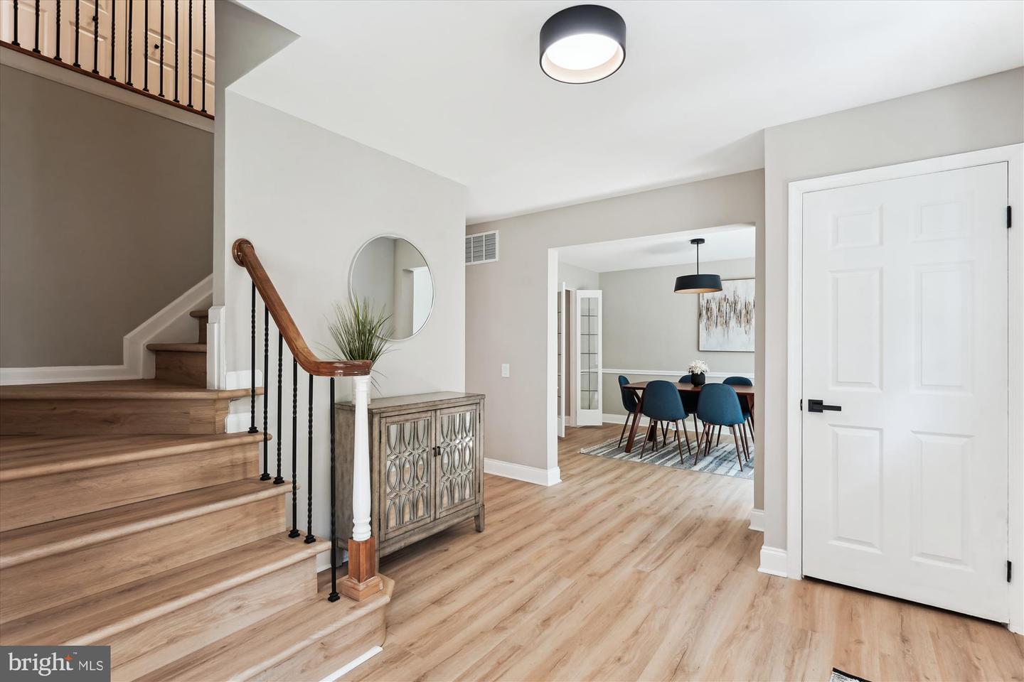 5816 OAK LEATHER DR, BURKE, Virginia 22015, 4 Bedrooms Bedrooms, ,2 BathroomsBathrooms,Residential,For sale,5816 OAK LEATHER DR,VAFX2254456 MLS # VAFX2254456